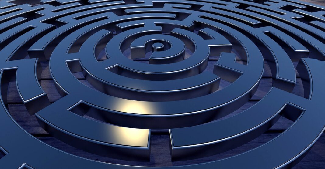 Maintenir son Monero sur une plateforme centralisée, est-ce une bonne idée - pixabay - labyrinth-g77ea97443_1280